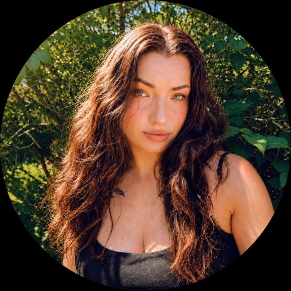 mariahanelson